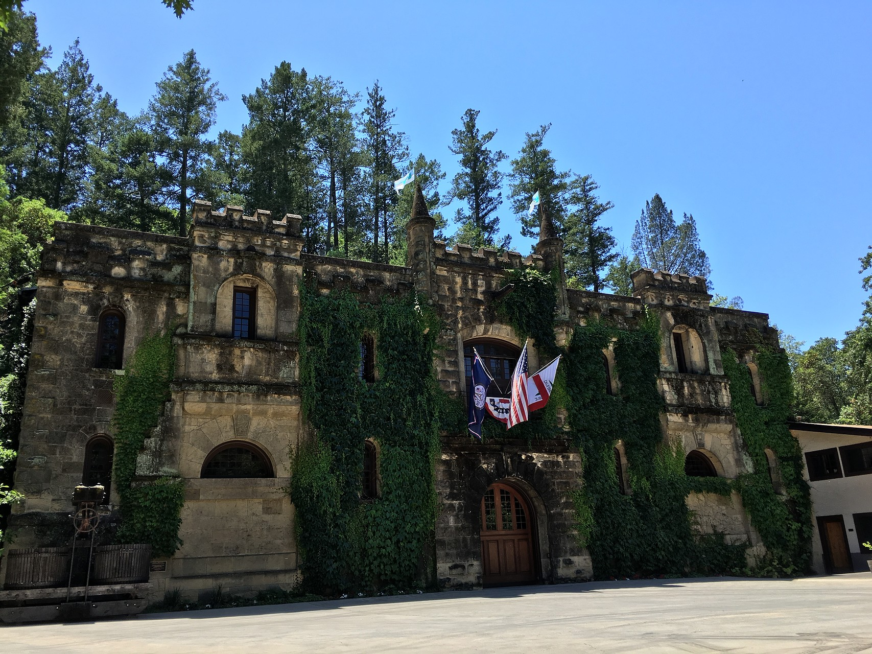 《加州納帕》酒鄉之旅 Chateau Montelena, Grgich Hills Estate, Caymus Vineyards (Bottle Shock 場景造訪) 查克的吃喝玩樂